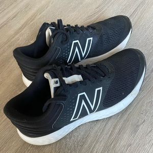 Womans New balance 520 size 8